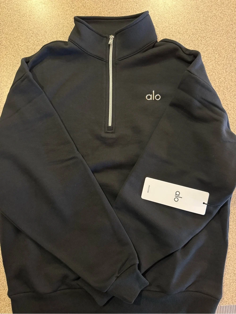 MSRP $148…..ALO Yoga Black Half-Zip Sweatshirt